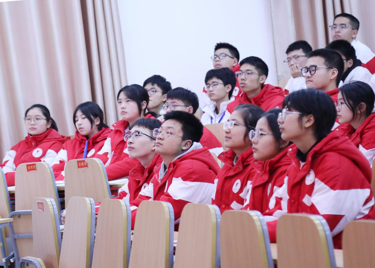 ec3efecaa3a44aceab28bfd19f96a680.Jpeg