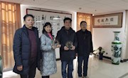 石门一中：小小水晶座 蕴藏大祝福