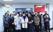 石门一中：为聘用员工颁奖