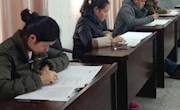石门一中：青年教师与学生同步参加段考